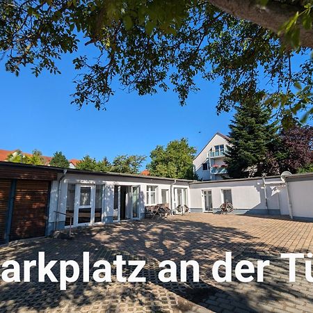 Fewo Urban Gotha-Apartment Ekhof- Am Schlosspark- Parken An Der Der Tuer- Barrierefrei, 900 Meter Zum Bahnhof - Wallbox Bagian luar foto